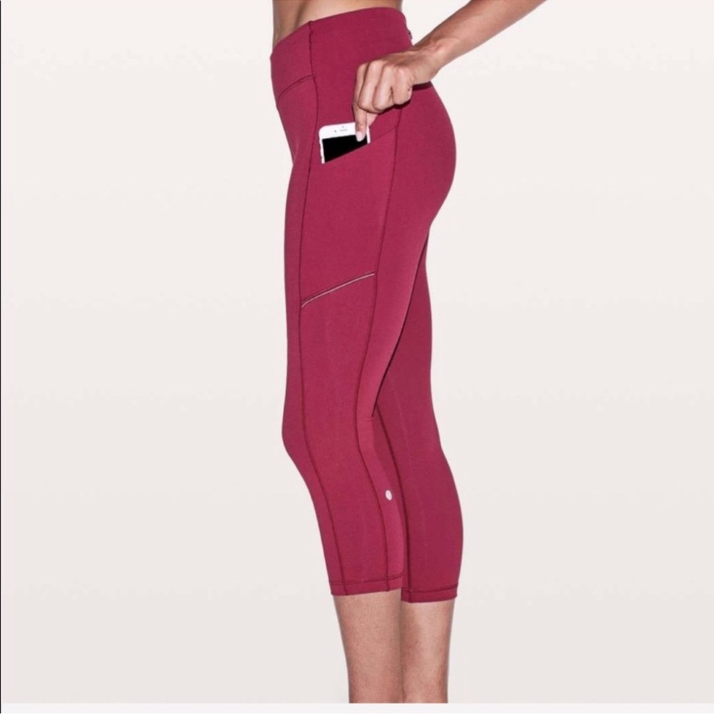 Lululemon Speed Up Crop *21* Ruby Wine Size 4